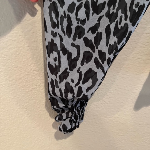 Cropped Zara Cheetah print top 🐆 - Picture 3 of 5